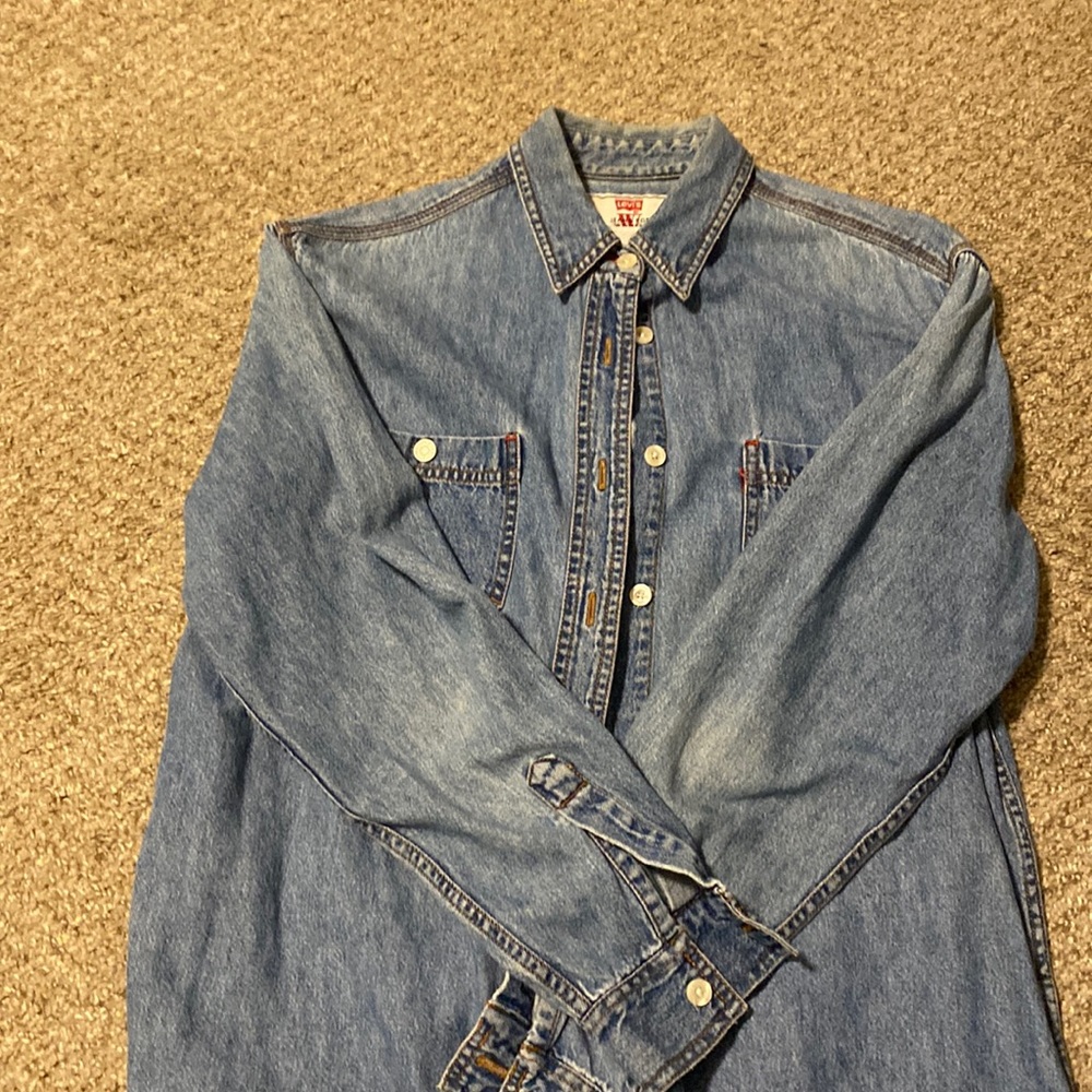 Levi Women’s button up